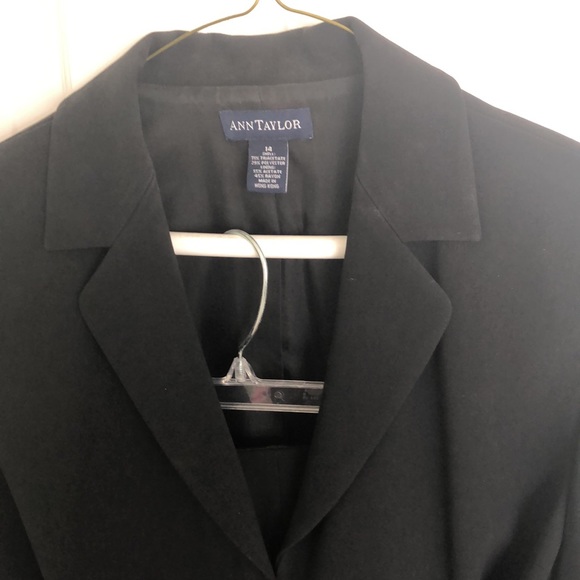 Ann Taylor suite - Picture 2 of 3